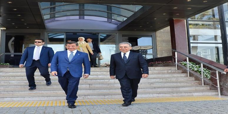 BAŞBAKAN DAVUTOĞLU, BAŞKAN KOCAOĞLU'NU ZİYARET ETTİ