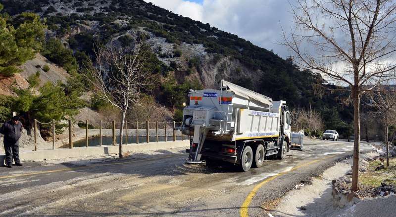 BÜYÜKŞEHİR'DEN KAR TEYAKKUZU
