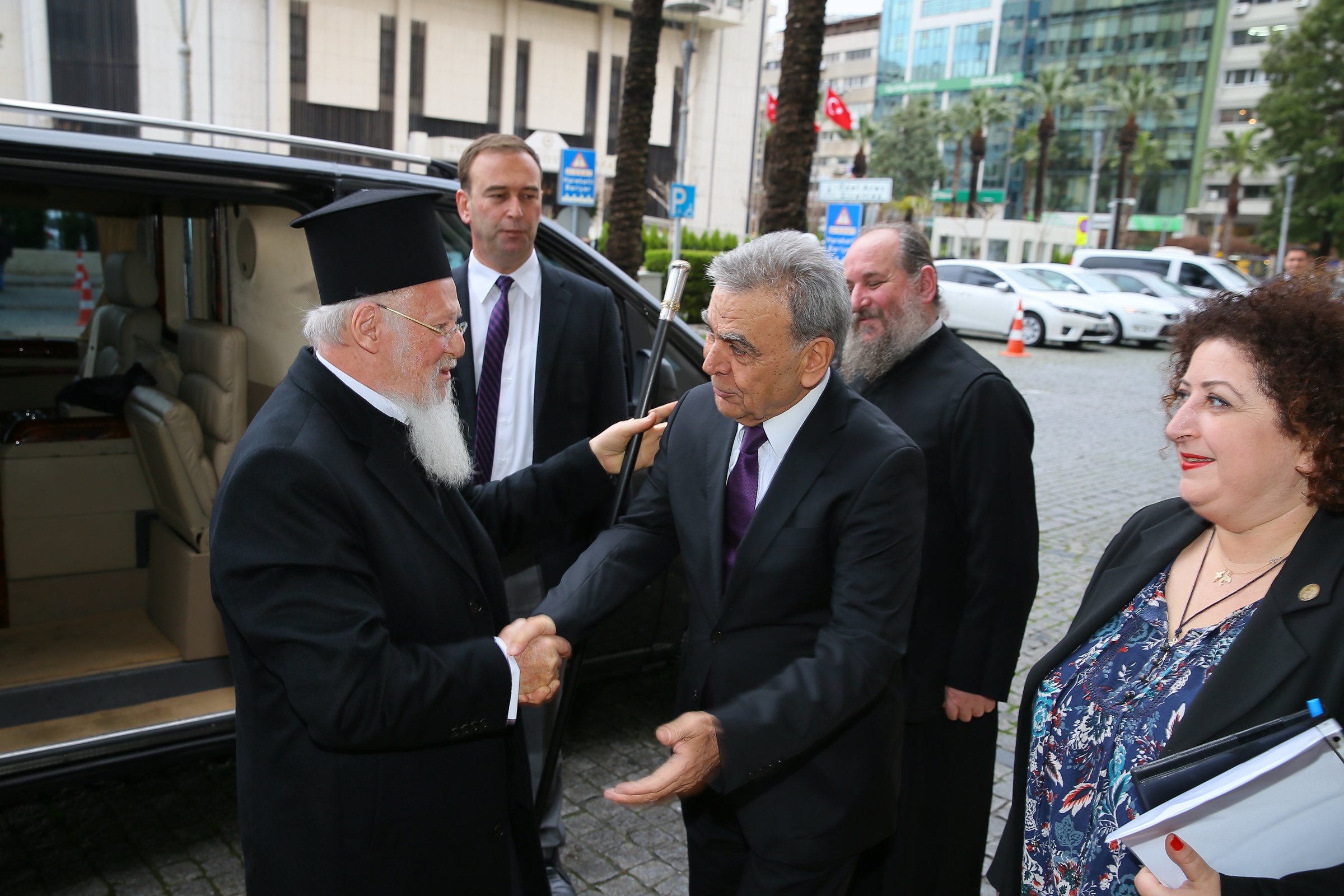 Bartholomeos İzmir'de