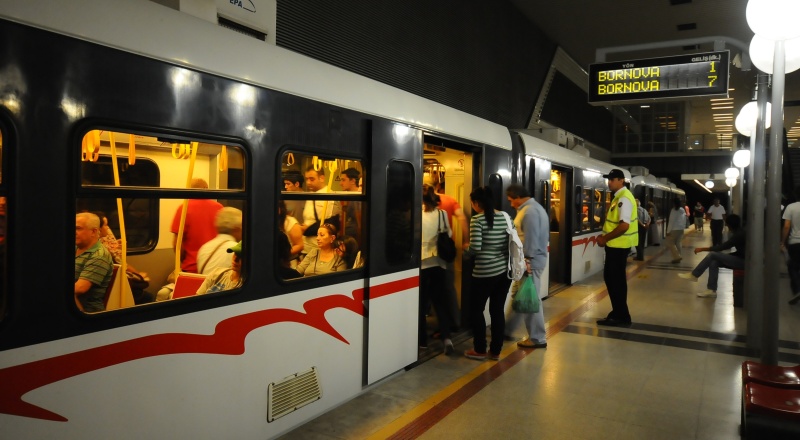 AÖF SINAVI NEDENİYLE METRODA SEFER SIKLIĞI ARTIYOR