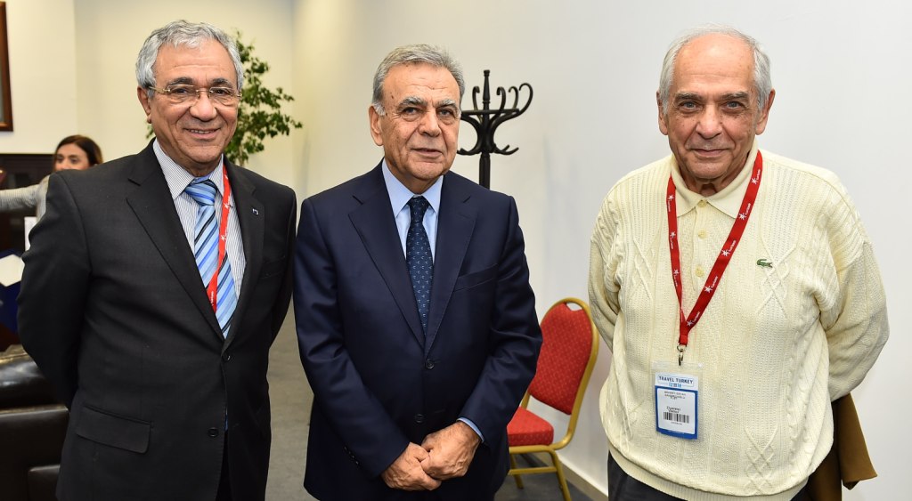 DÜNYA TURİZM YAZARLARI'NDAN FUAR İZMİR ÖVGÜSÜ