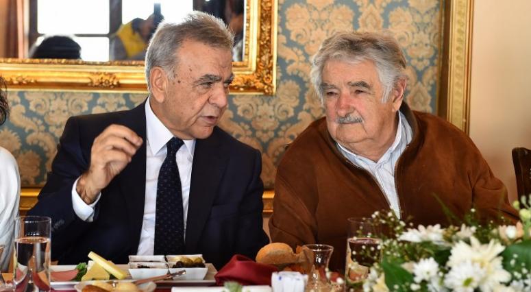 SARAYSIZ BAŞKAN İZMİR'DE