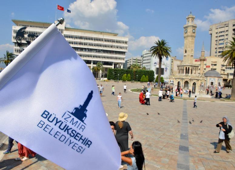 İZMİR BÜYÜKŞEHİR BELEDİYESİ’NE PEŞPEŞE İKİ GÜZEL HABER GELDİ: ÖNCE FİTCH, SONRA MOODY’S