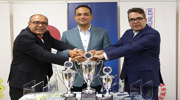 Şampiyonluk kupasını Başkan Atila Verdi