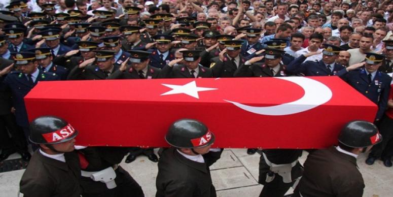 DİKİLİ FESTİVALİNE 'TERÖR' İPTALİ