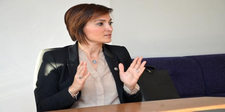SENEM KILIÇ: “HANGİ HATAYI YAPTIK DA OYLARIMIZ DÜŞTÜ?”