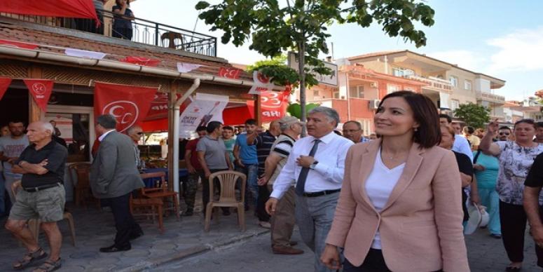 MHP’Lİ SENEM KILIÇ:  İZMİRLİLERİN TEK SEÇENEĞİ MHP