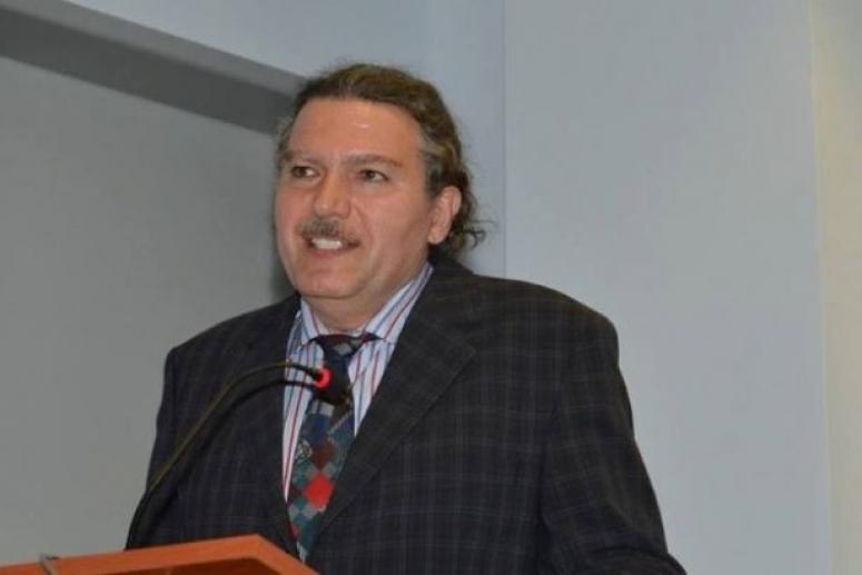 'HDP'Lİ VEKİLLER İNDİRİLMELİ' DİYEN AKADEMİSYEN KOVULDU