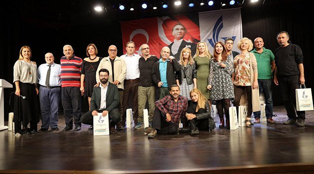 Silah Öldürür, Şiir Yaşatır