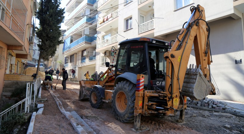KARABAĞLAR'IN SOKAKLARI GÜZELLEŞİYOR