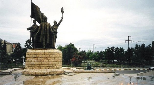 Sökülen Atatürk Heykeli Kayboldu