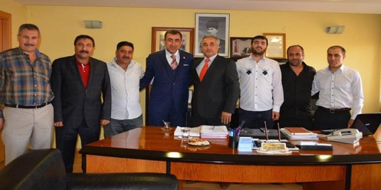 ADEMHAN, “ESNAFIMIZI YALNIZ BIRAKMAYACAĞIZ”