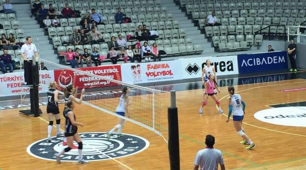Sultanlar Beşiktaş’a Direnemedi