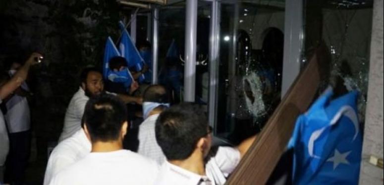 TAYLAND KONSOLOSLUĞU'NA 'DOĞU TÜRKİSTAN' SALDIRISI!