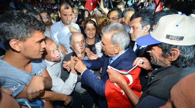 'Terörün belimizi bükmesine izin vermeyelim'
