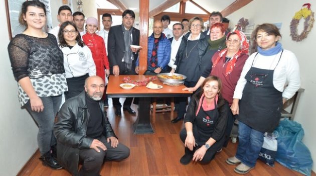 ‘Toprak Ana Günü’ Foça’da Kutlandı