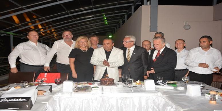 İZMİRLİ BEŞİKTAŞLILAR YEMEKTE BULUŞTU