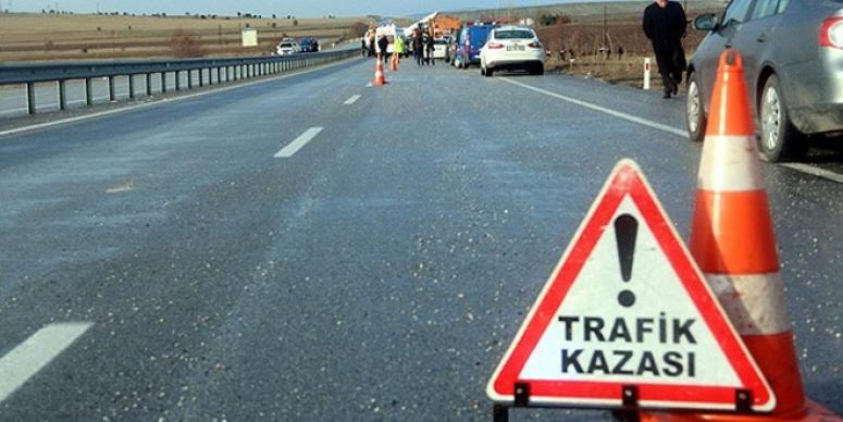 MANİSA'DA İŞÇİLERİ TAŞIYAN KAMYONET KAZA YAPTI 15 ÖLÜ