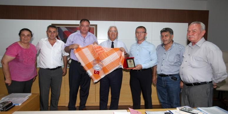 BAŞKAN SELVİTOPU’NA ‘YÖRÜK POŞUSU’