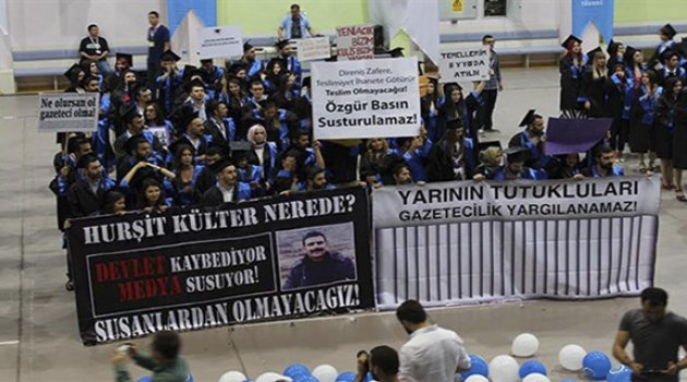 "Tutuklu gazeteciler yargılanamaz" Pankartına Soruşturma