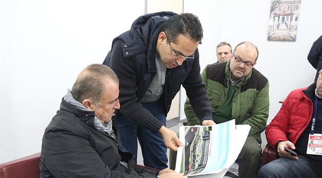 Ünlü Futbol Adamlarından Bornova Stadı’na Tam Not
