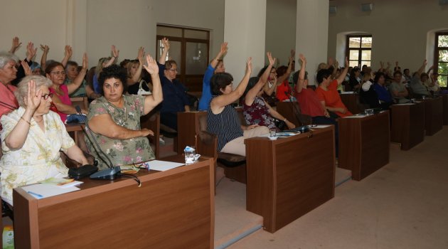 URLA’NIN ÜRETKEN KADINLARI HEDEFLERİNE DEVAM EDİYOR