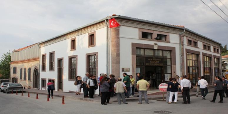 54 ROMAN “NECATİ CUMALI” İÇİN YARIŞACAK