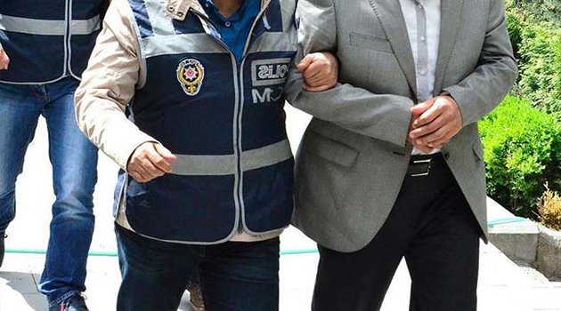 İzmir Valisi'nin Yardımcısı Serbest Bırakıldı