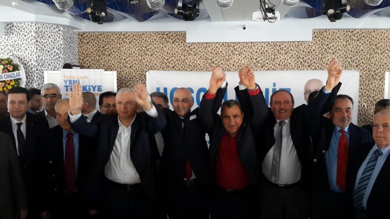 GÜLDOĞAN “İZMİR SANA AŞIĞIM” DİYEREK VEKİLLİK İÇİN YOLA ÇIKTI
