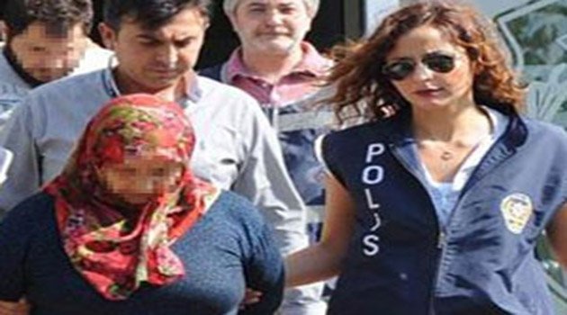 Yeni Sevgilisi İle Bir Olup Eskisini Parçaladı