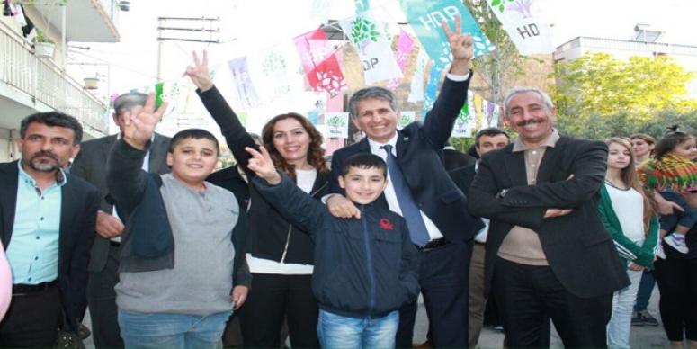 HDP’NİN SEÇİM BÜROSU AĞI GENİŞLİYOR