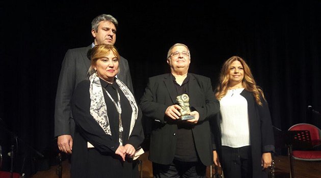 Zeynep Altıok'dan Babası Adına Ödül Takdimi
