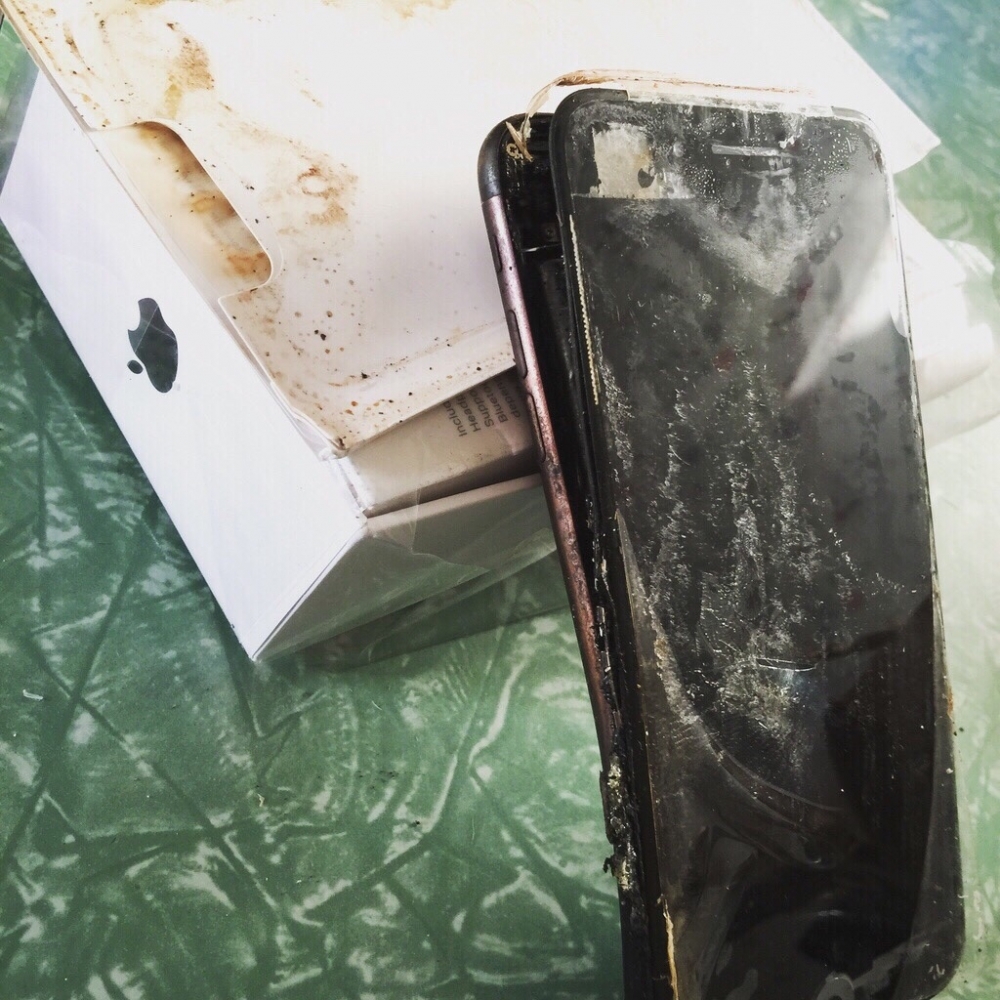 Galaxy Note 7'den Sonra iPhone 7 de Patladı!