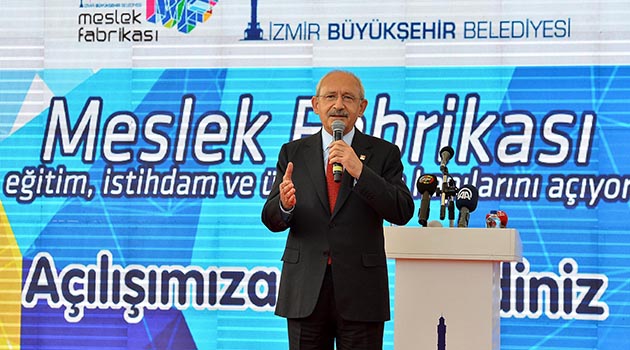 İzmir'de 108 Yıllık Bina Yeniden Aydınlandı