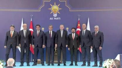 7 belediye başkanı partilerinden istifa ederek AK Parti'ye geçti