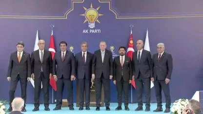 7 belediye başkanı partilerinden istifa ederek AK Parti'ye geçti