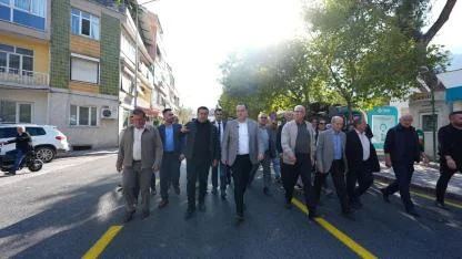 Başkan Dutlulu Kırkağaç’ta Sıcak Asfalt Çalışmalarını İnceledi