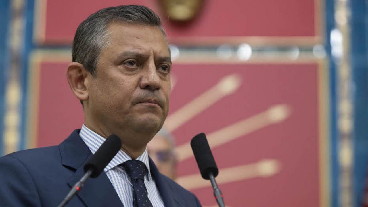 CHP Genel Başkanı Özgür Özel: Ekrem Başkanın sandalyesini kırıp sarayda alay etmeye kalktılar