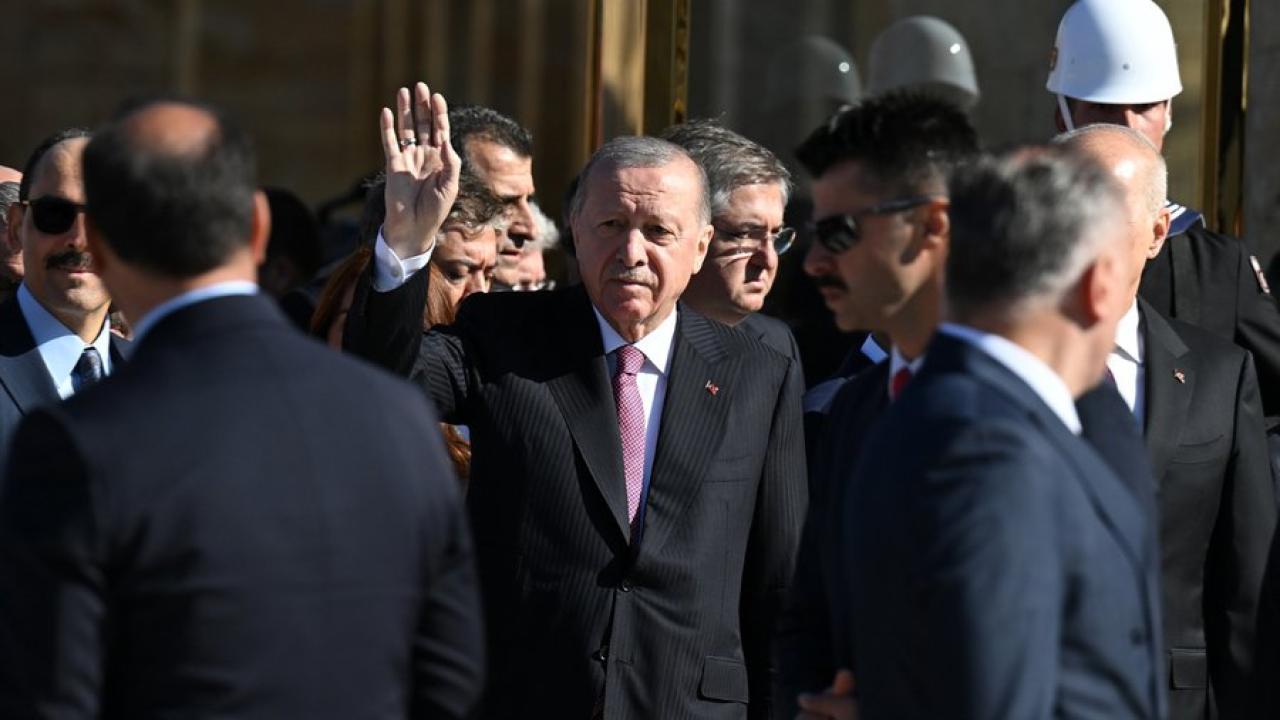 CHP'den, Anıtkabir'deki 'Erdoğan' sloganlarına sert tepki: 'Milli değerlere saygısızlık devam ediyor'