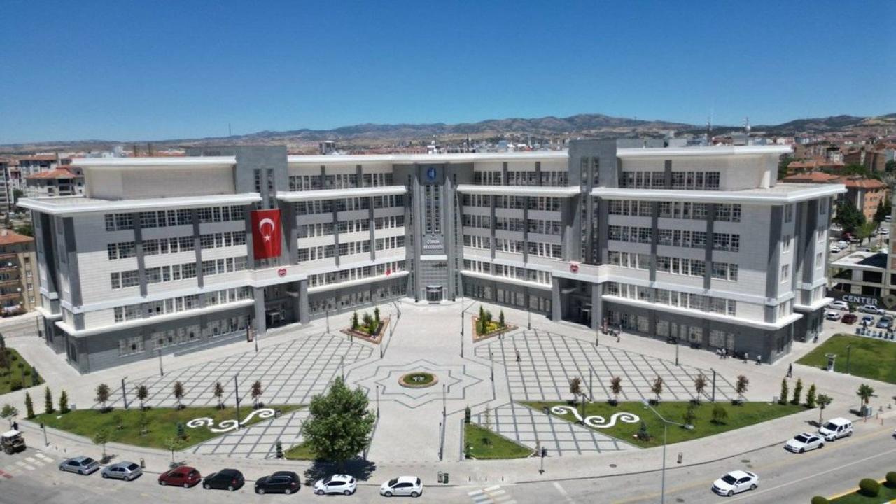 Çorum Otogarı&#039;nda 1,7 milyon liralık yolsuzluk iddiası: Belediye, tahsildar hakkında soruşturma başlattı