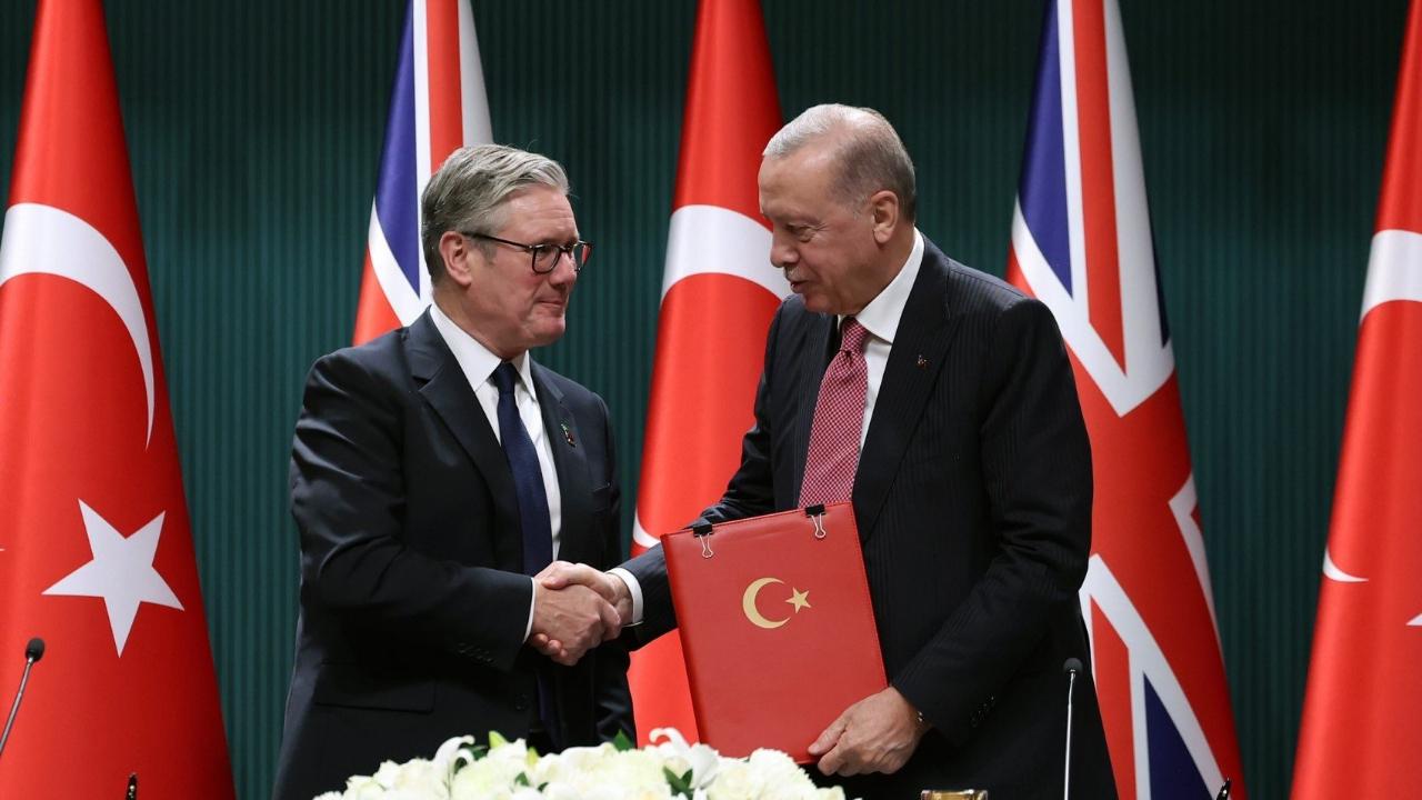 Cumhurbaşkanı Erdoğan ve İngiltere Başbakanı Starmer Eurofighter imzalarını attı: Çok büyük istek duyuyorum