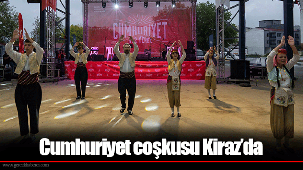 Cumhuriyet coşkusu Kiraz’da