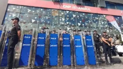 Emniyet'ten CHP İl Binası'nda biber gazı kullanımına ilişkin açıklama: 'Kanunsuz bir durum bulunmamaktadır'