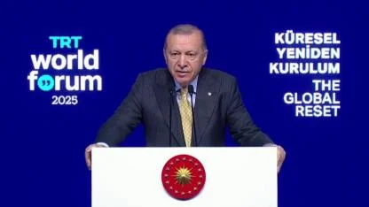 Erdoğan TRT'yi övdü, medyayı hedef aldı: 'Dijital platformlar sapkın akımları özendiriyor'