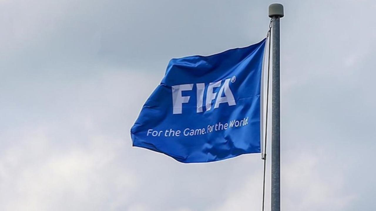 FIFA, Eyüpspor&#039;a süresiz transfer yasağı getirdi