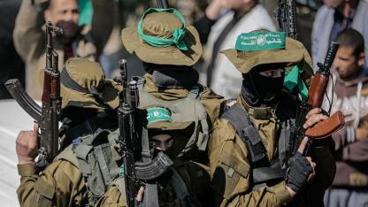 Hamas, İsrail'in ateşkes ihlalleri nedeniyle esir cesedinin teslimini erteledi