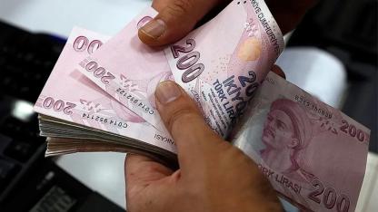 Hazine’den yeni vergi hamlesi: O meslekler ek harç bedeli ödeyecek