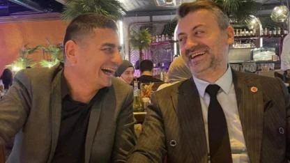 İkisi de CHP'den istifa etmiş AK Parti'ye geçmişti: Tepki çeken kahkaha pozu