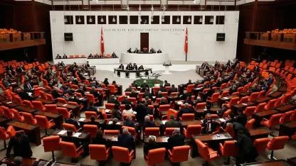 İktidarın seçim hazırlığı bütçede çıktı: 'Yoksulu değil sandığı düşünerek hazırlanmış'