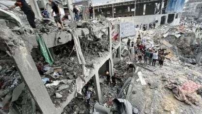 İsrail Gazze'yi vuruyor